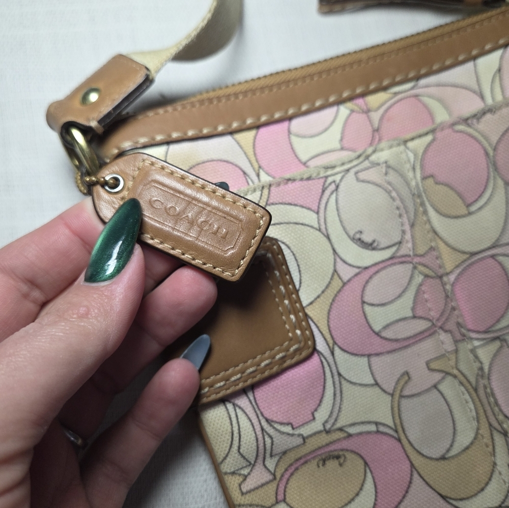 Coach Soho #41309 Canvas Swing Logo Optic Print Crossbody Messenger Bag - Picture 6 of 11